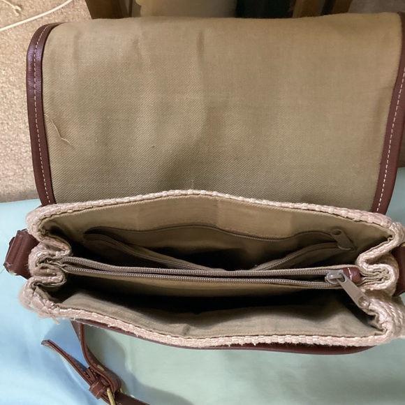 Liz Claiborne Tan Woven Jute Crossbody Ladies Shoulder Bag - Picture 5 of 16